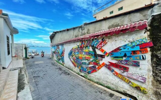 West Island Story Inn