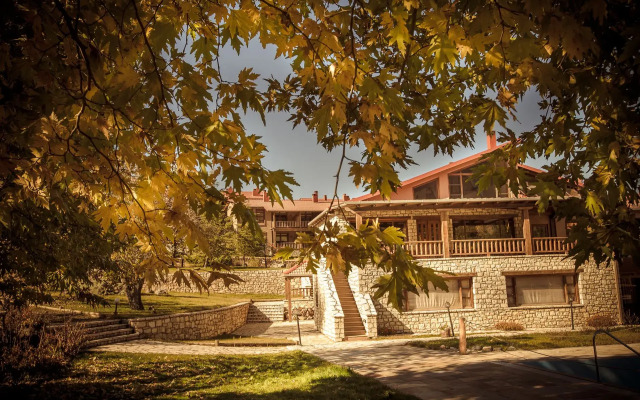 Vitina House Forest Resort