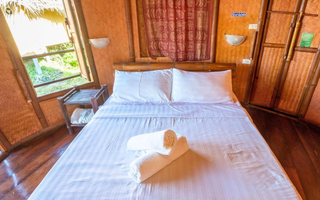 Paree Hut Resort Koh Sichang