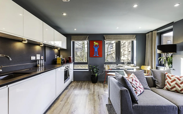 Bermondsey Bliss: Views, Comfort, and City Access!