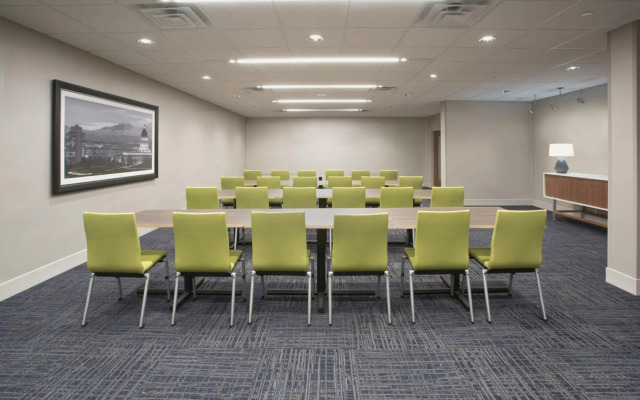 Holiday Inn Express and Suites Pigeon Forge Sevierville by IHG