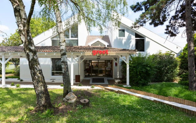 greet Hotel Villeneuve La Garenne