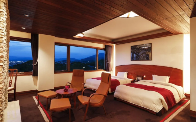 Hotel Chourakukan