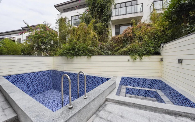 Conghua Hotspring Villa