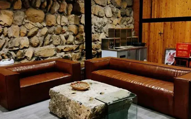 Beijing Shihuamuhai Private Shanshui Yard