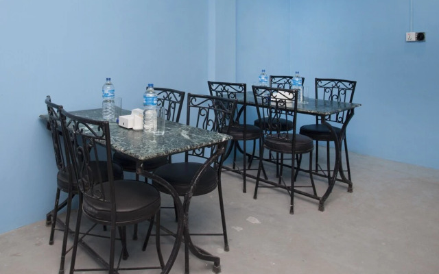 Oyo 419 Hotel Crossroads