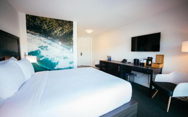 Tofino Resort & Marina