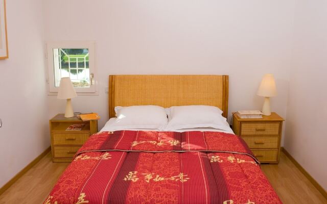 Charming apartment with dishwasher located at a golf course