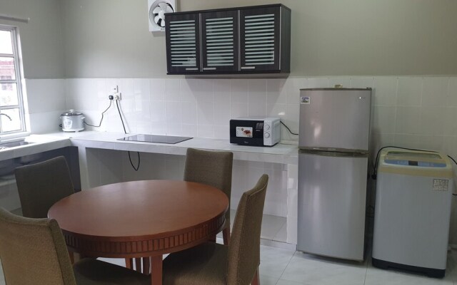 4 Bedroom Bungalow With Private Pool