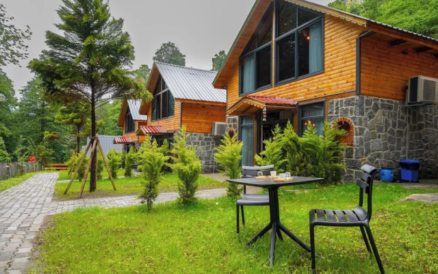 Ri̇ver Vi̇llas Resort