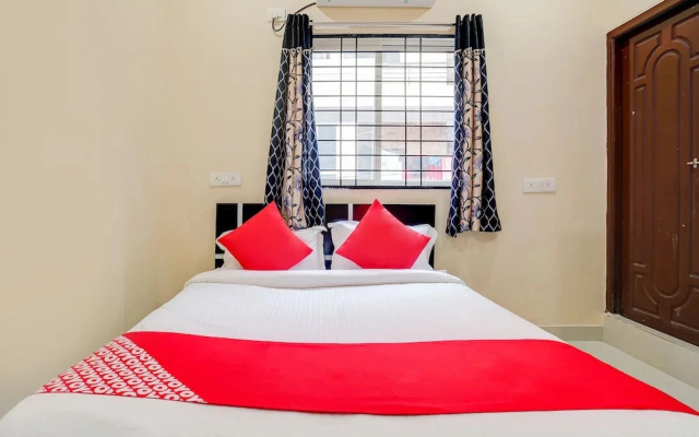 Moon Light Hospitality by OYO Rooms