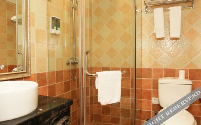 Ruijin Exotic Hotel (Chongqing North Railway Station Store)