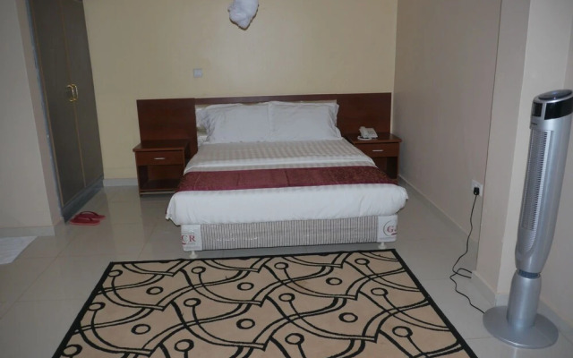 Rosaline Suites Hotel