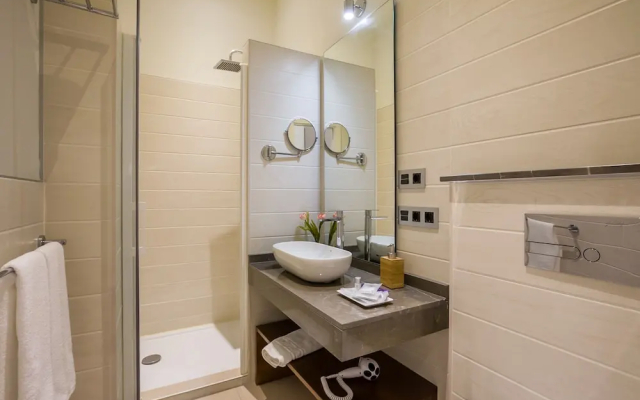 Welldone Cathedral Suites
