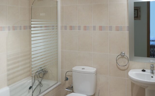 Estancia de Posada Q con WiFi y Garaje