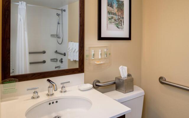 Forest Park Hotel by MDR