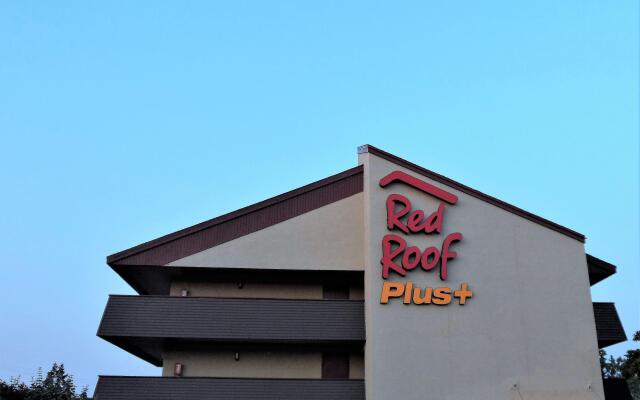 Red Roof Inn PLUS+ Chicago - Hoffman Estates