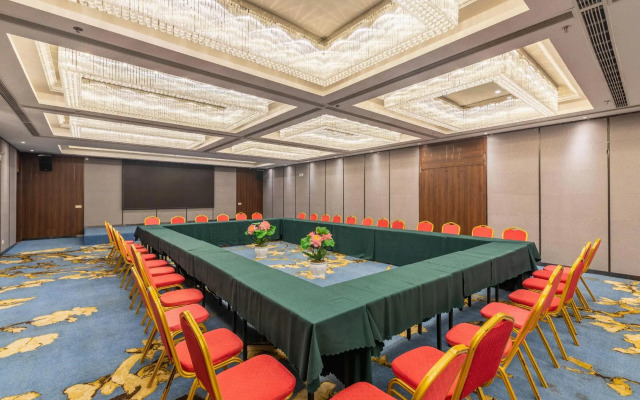 Changchi Hot Spring Hotel