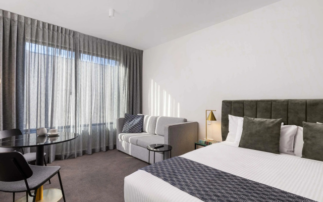 Mantra Tonsley Adelaide – Guest Rooms – Adelaide