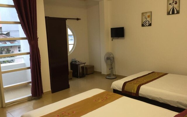 Gold Star Hotel