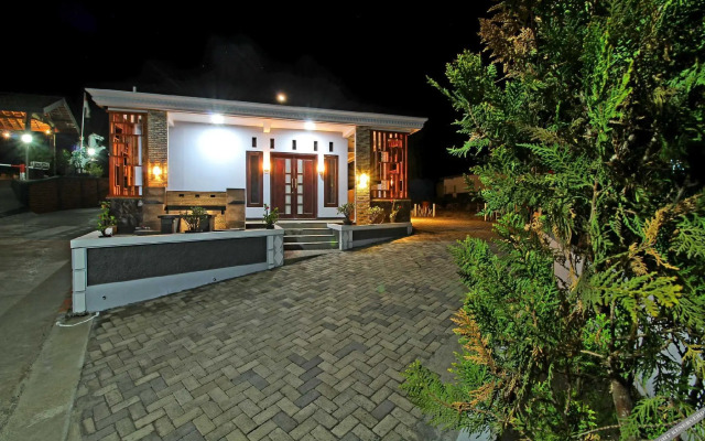 Saputra View Bromo Guest House