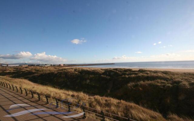 Two Bedroom Apartment with Sea View - 30 Fisherman's Way