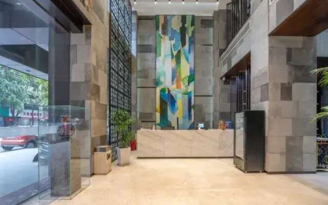 Marriott Guihuang Hotel (Guigang High - speed Railway Station Branch, Keshi World Plaza Branch)