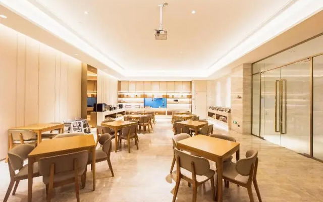 Ji Hotel Chongqin Liangjiang Xingfu Plaza