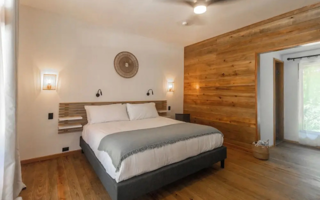 S Boutique Hotel