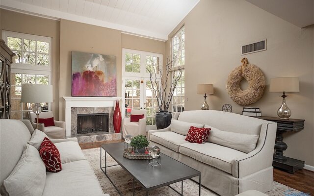 Camelback Mountain 2 BR by Casago