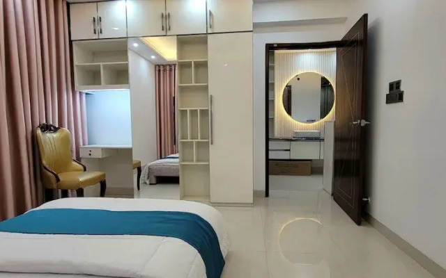 Luxurious 3-bhk Highly Secured & Close to Airport