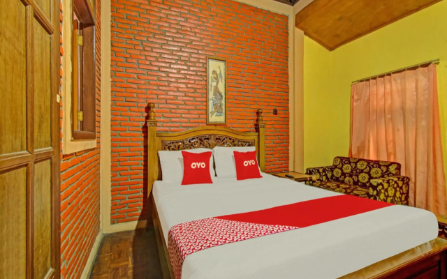 OYO 90031 Villa Papada