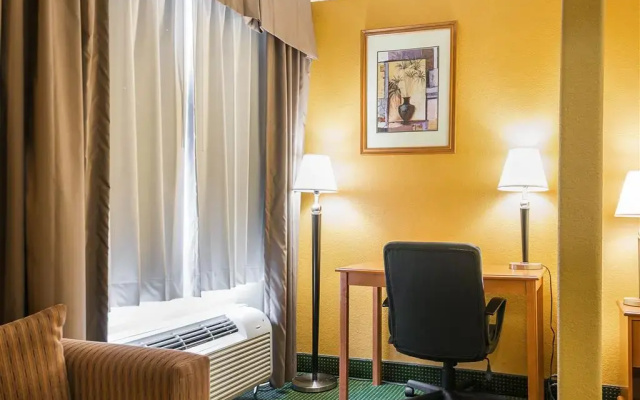 Quality Inn & Suites Franklin