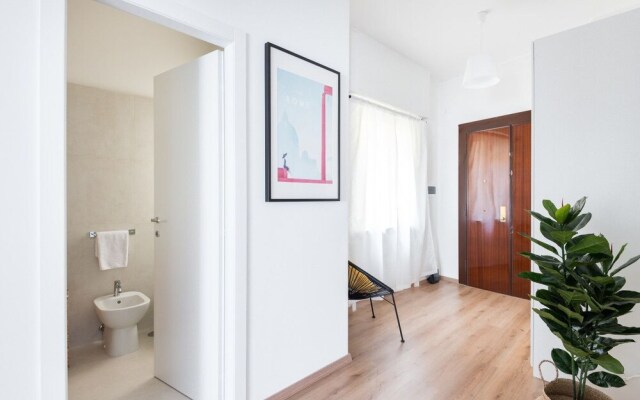 Modern Trendy Flat Well Connected W/vatican