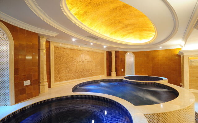 Dalian Dynasty International Hotel