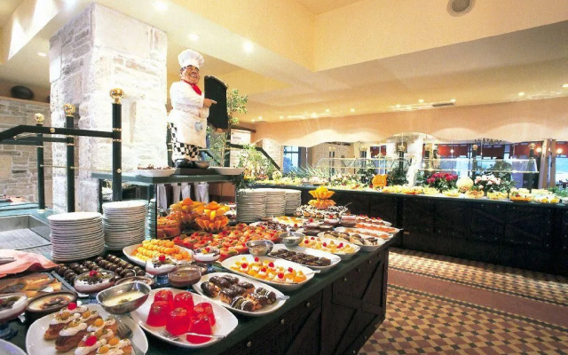 Izer Hotel Beach Club