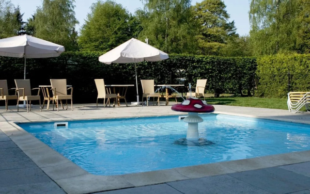 Beautiful House With Sandy Beach, Near Giethoorn