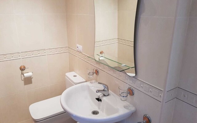 Stunning 2-bed House in Nerja w. Pool, A/c, Garage