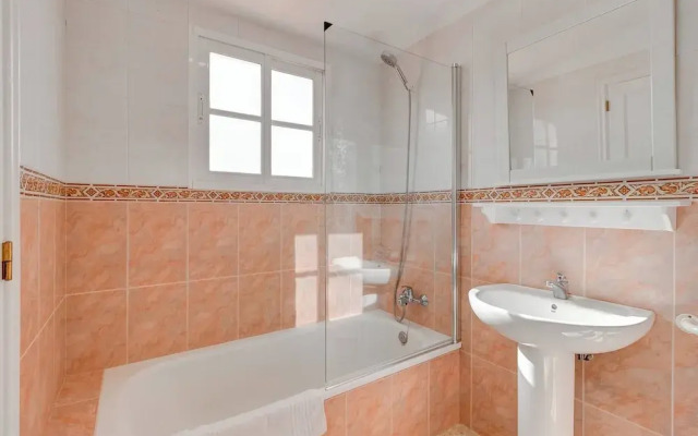 Nice House Nina With Jacuzzi