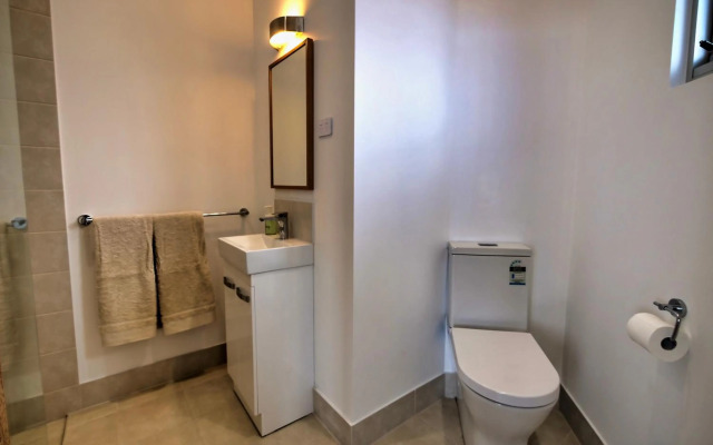 Cloudscape Apartment No 2