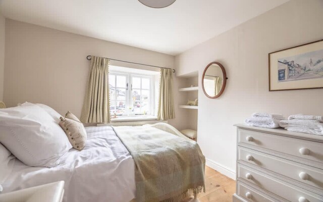 Host Stay The Nest Castleton