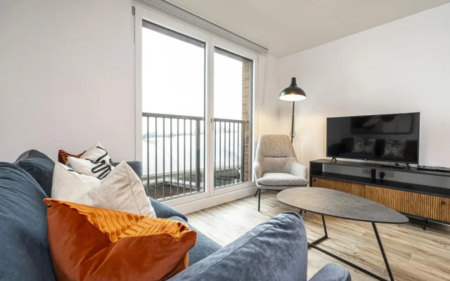 Superb Flat With Community Vibe