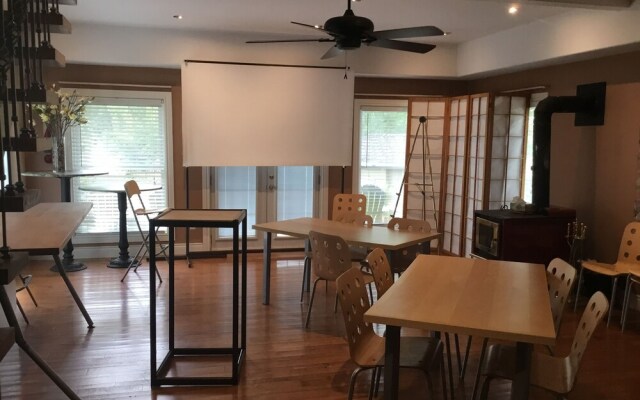 The Muskoka Rose Guest House & Retreat