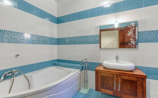 St James the Traditional 4-bed Townhouse Terrace