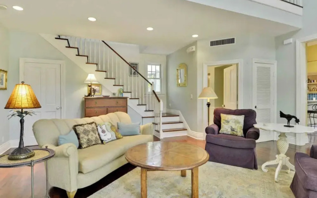 Easy Livin' by Avantstay Key West Home w/ Pool & BBQ Week Long Stays Only