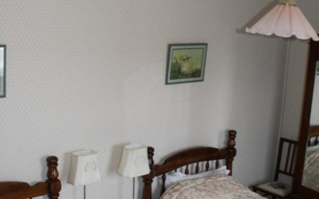 Moate Lodge