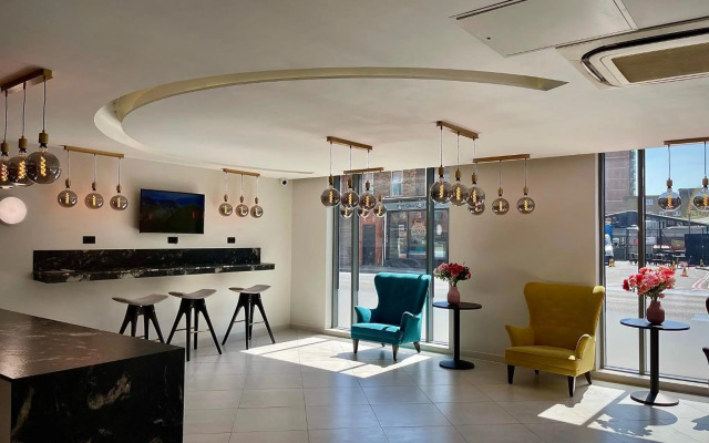 Axiom Park Hotel