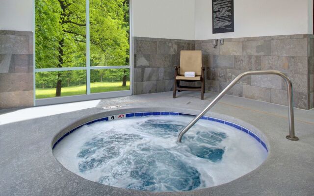 Country Inn & Suites by Radisson Asheville Downtown Tunnel Road