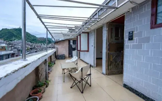 Longquan Inn