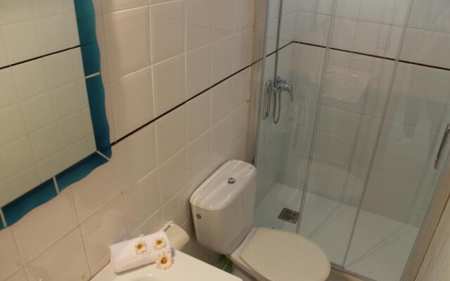 Almadraba F2 in Roses